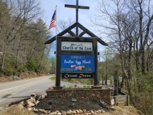 Read more about the article Outdoor Church Signs: 10 Methods to Communicate Effectively